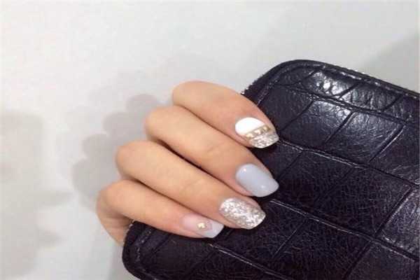 美甲是先封层还是先加固?美甲做法顺序 美甲是先封层还是先加固?美甲做法顺序