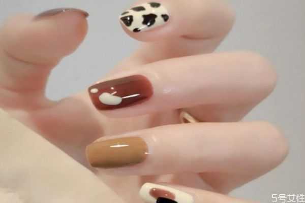 不用卸甲油怎么卸指甲油