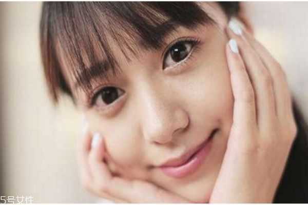 眼睛小怎么化妆能显大？化妆怎么把眼睛画大