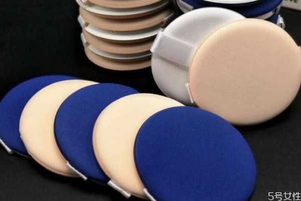 粉扑是用绒面还是海绵 粉扑是用绒面还是海绵