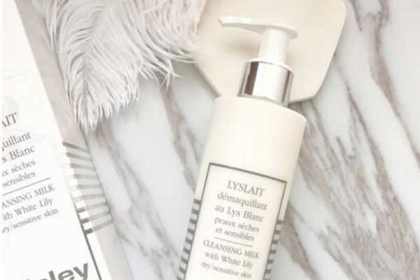 希思黎百合洁肤乳怎么用