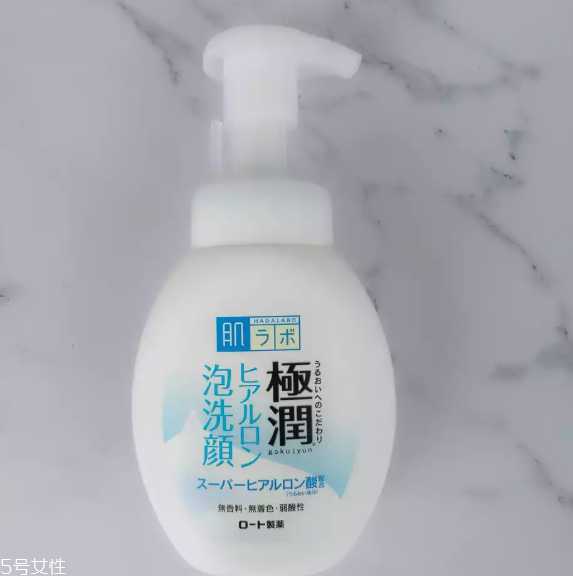 cow洗面奶和肌研极润洗面奶哪个好