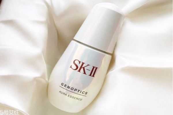 sk2小灯泡味道是香的吗