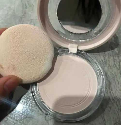 粉饼一般什么时间用最合适