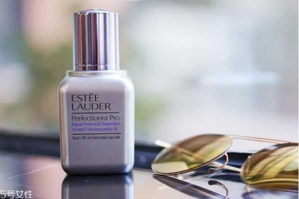 25岁用什么精华液好 25岁用什么精华液好