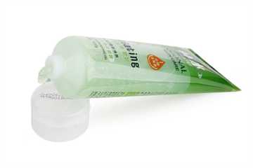 凝胶和爽肤水哪个先用？凝胶和爽肤水使用顺序