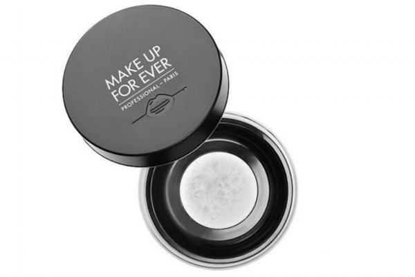 散粉可以用什么代替？散粉和定妆喷雾哪个好用