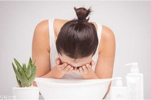 皂基洗面奶多久用一次