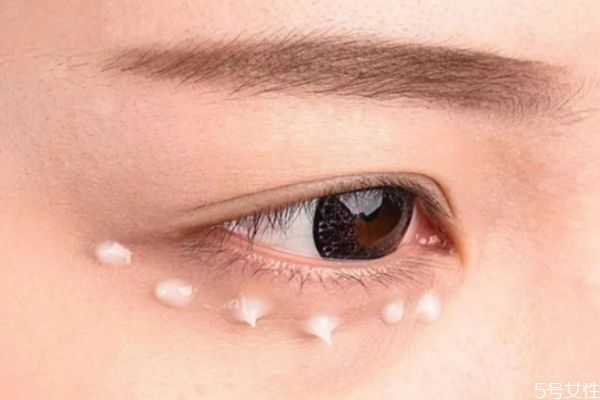 晚上护肤有什么好处 晚上护肤和白天护肤的区别