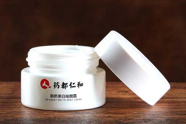 祛斑霜哪个牌子效果好？它的正确使用步骤是什么？