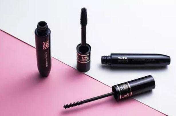 睫毛膏可以用洗面奶洗掉吗 睫毛膏可以用来整理碎发吗