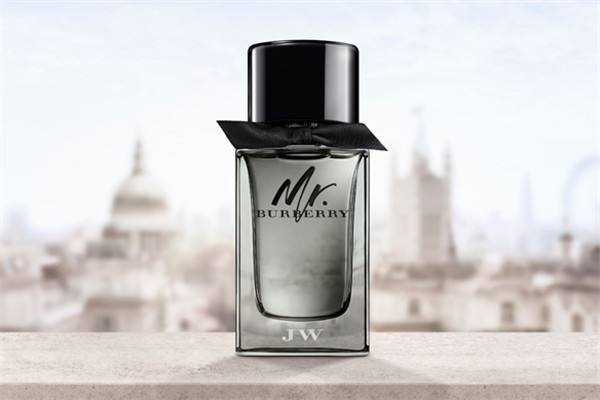 忆初芳男士哪款香水好闻？适合夏天用的男士香水有哪些