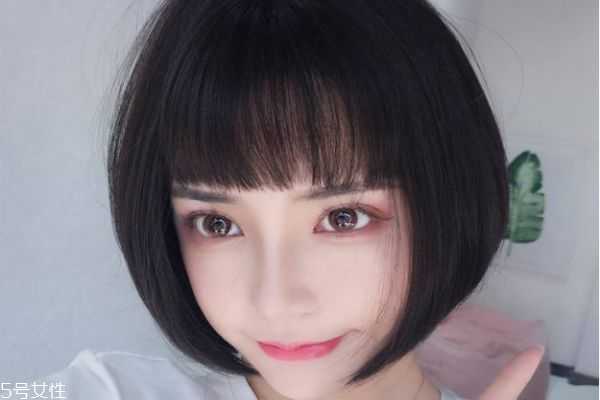 美瞳如何看正反？怎么区分美瞳正反面