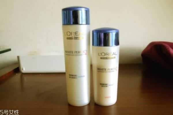 油性皮肤适合哪个牌子的护肤品 油性皮肤适合哪个牌子的护肤品