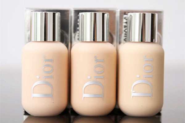 粉底液和素颜霜有啥区别 粉底液可以和素颜霜一起用吗