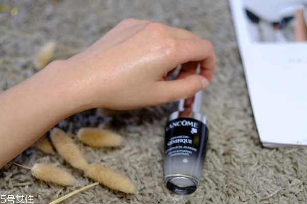 兰蔻小黑瓶每次用多少