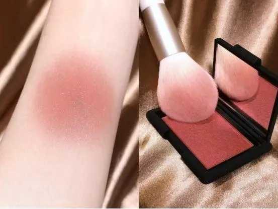 腮红什么颜色好看?腮红这样选显白又自然 腮红什么颜色好看?腮红这样选显白又自然