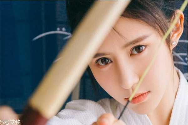 皮肤晒黑了怎么快速变白