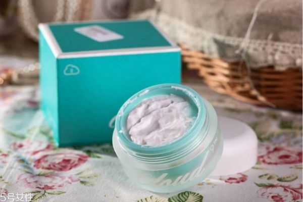 九朵云祛斑霜可以晚上用吗