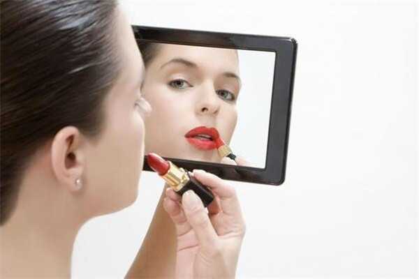 敏感肌肤该怎么选择面膜 敏感肌肤该怎么选择面膜