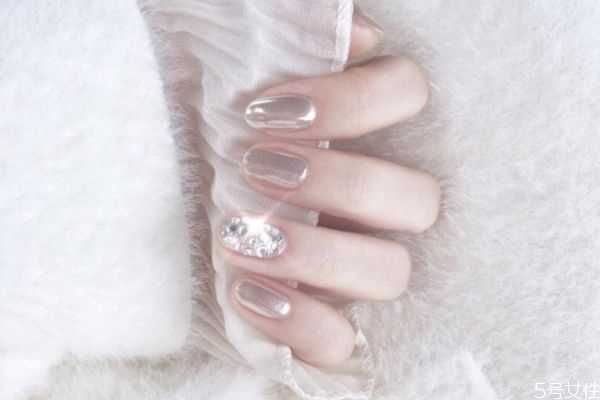 美甲店做的美甲能保持多久 美甲店做的美甲能保持多久