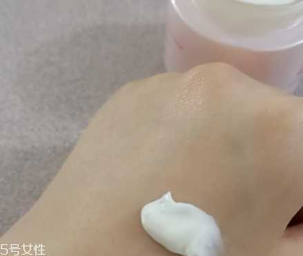 羽西白芍素颜霜怎么用？羽西白芍素颜霜要卸妆吗