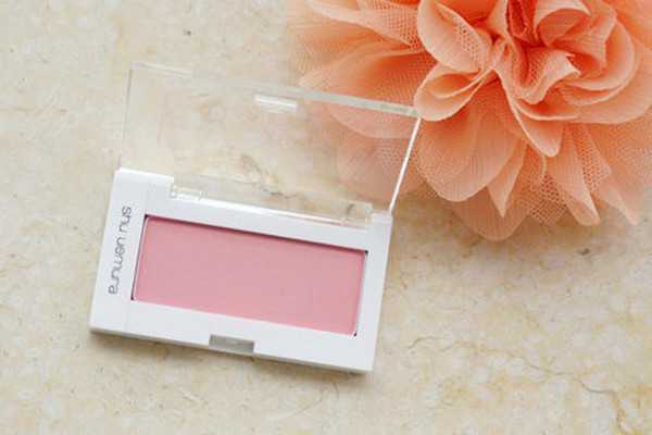 腮红液的怎么用好？皮肤偏黄用什么颜色腮红