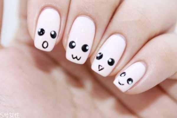 卡通手绘美甲怎么做？动物图案卡通美甲怎么做