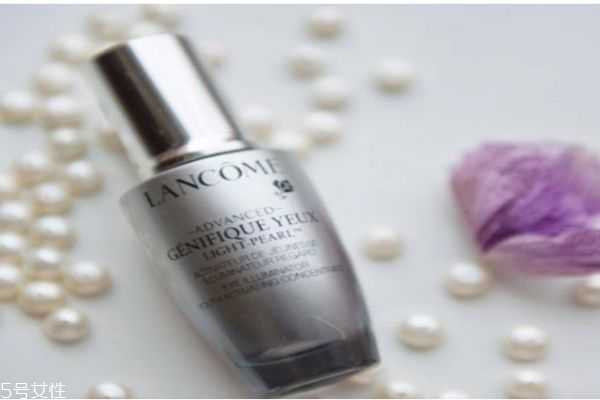 眼霜的成分一般都有什么呢