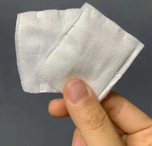 化妆棉和棉柔巾一样吗 化妆棉和棉柔巾一样吗
