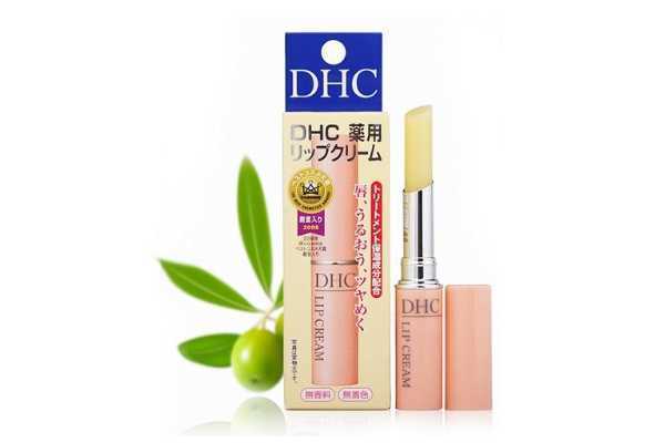 口红打底用什么润唇膏 口红打底用什么润唇膏