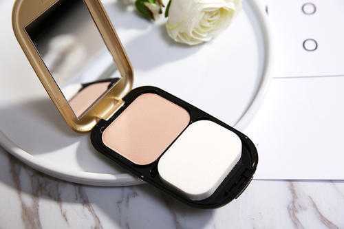 粉饼和气垫一样吗 粉饼的作用和散粉一样吗