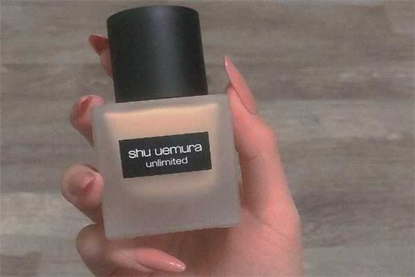 植村秀小方瓶适合什么肤质？植村秀小方瓶粉底液热门色号