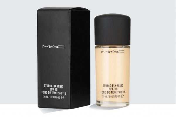 新手如何选择粉底液？选择适合自己的粉底液很重要