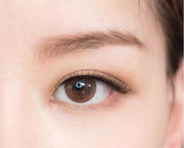 眼妆怎么画最迷人漂亮？怎样画眼妆简单又漂亮