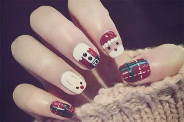 美甲会晒黑手吗 美甲用什么灯比较好