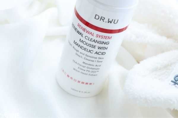 dr.wu杏仁酸洁颜慕斯早晚都能用吗 dr.wu杏仁酸洁颜慕斯早晚都能用吗