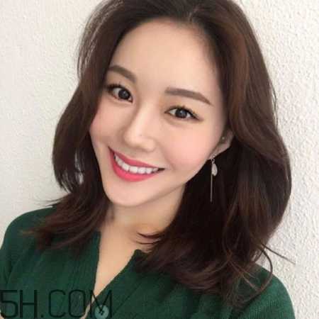 女生齐肩烫发图片大全