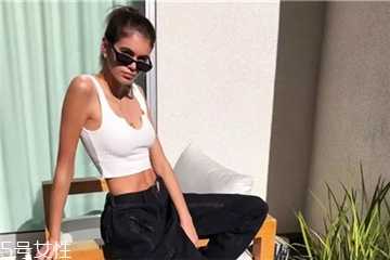 防晒霜打开一年后还能用吗