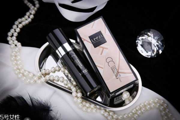 cc棒可以直接涂在脸上吗？cc棒使用顺序