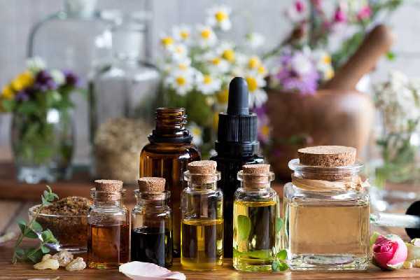 眼部精油适合多大年龄用 眼部精油适合多大年龄用