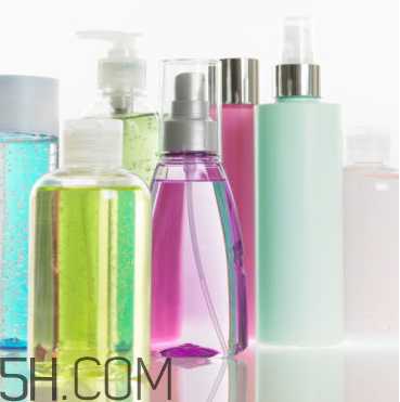 卸妆油会堵塞毛孔吗？卸妆水卸妆乳和卸妆油的区别