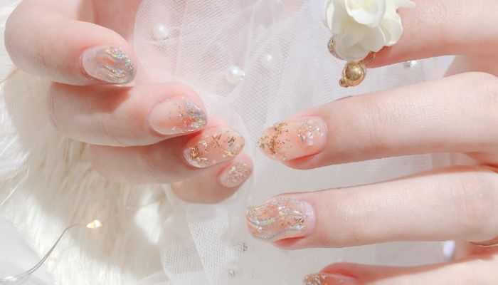 美甲一个月不卸可以吗 美甲一个月不卸可以吗