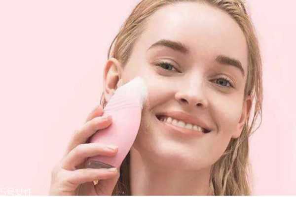 洁面仪会去鼻子黑头吗 洁面仪正确使用方法