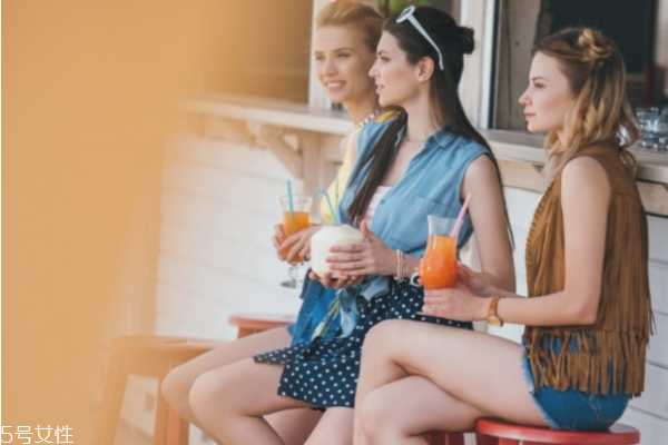 皮肤暗黄怎么调理变白 皮肤暗黄怎么调理变白