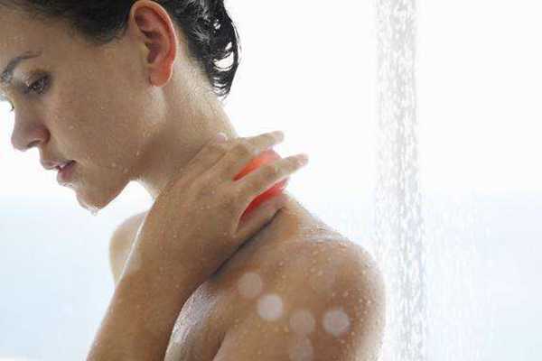 接睫毛后洗脸注意事项 接睫毛后洗脸注意事项