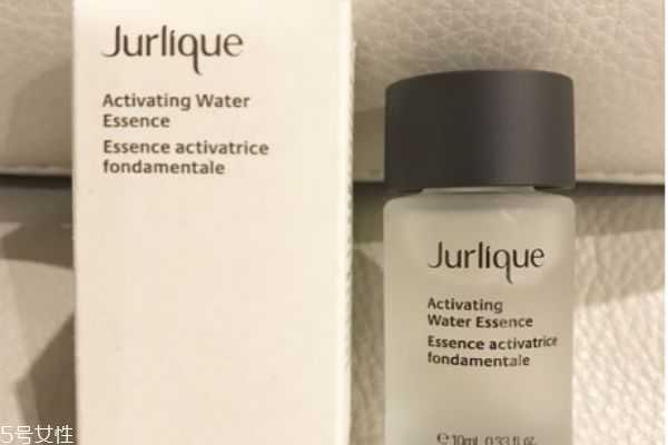 茱莉蔻精华水成分 茱莉蔻精华水使用方法 茱莉蔻精华水成分 茱莉蔻精华水使用方法