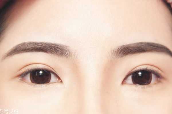 额头窄适合什么眉形? 额头窄适合什么眉形?