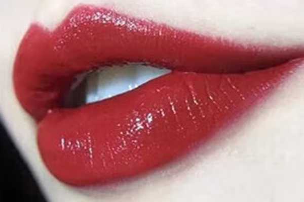 阿玛尼哪个唇釉最适合黑皮 阿玛尼哪个唇釉最适合黑皮