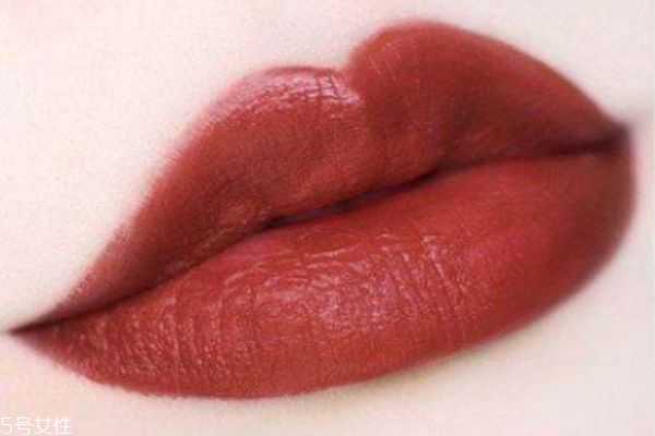枫叶色口红显白吗？枫叶红口红适合人群